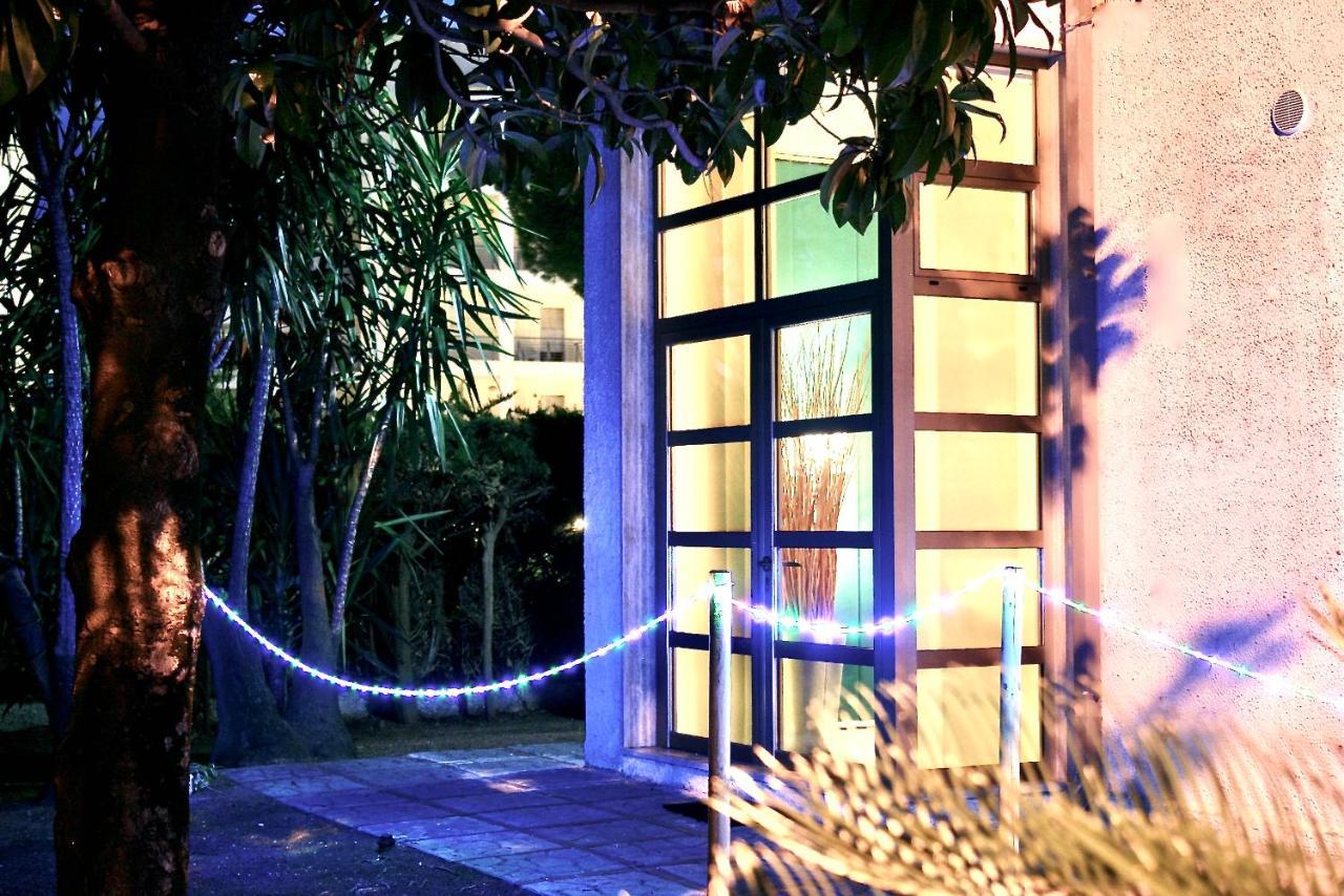 Buenretirope - Confortevoli Appartamentini Con Giardino Pescara Dış mekan fotoğraf